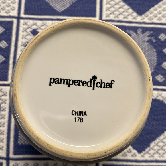 Pampered Chef Ceramic Egg Cooker - Picture 5 of 6